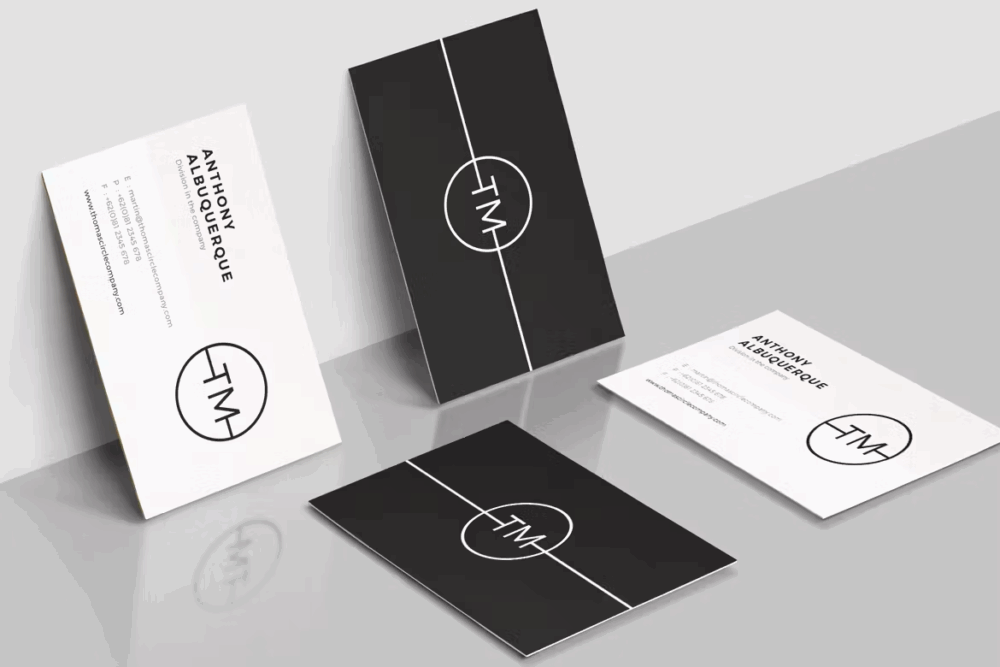 f3871d1d-6ef6-4663-8df0-7f71b31c9d41 What Details Should Be on a Business Card?